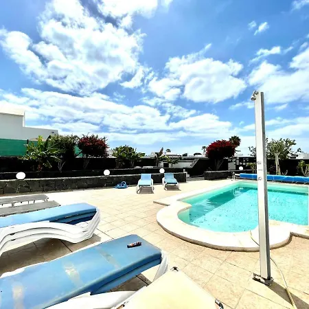 Encantadora Villa Con Piscina Privada, Wifi, A/C, Bbq, Playa Blanca *