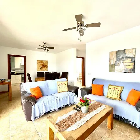 Encantadora Villa Con Piscina Privada, Wifi, A/C, Bbq, Playa Blanca Βίλα *